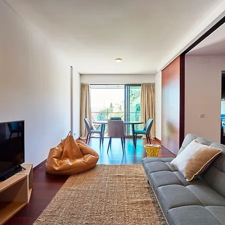 Janelas Verdes 3 Apartment